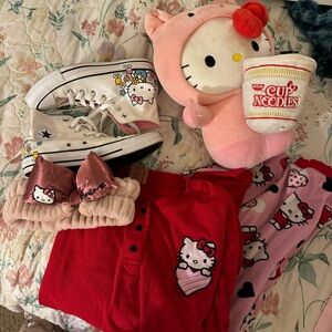 HELLO KITTY BUNDLE